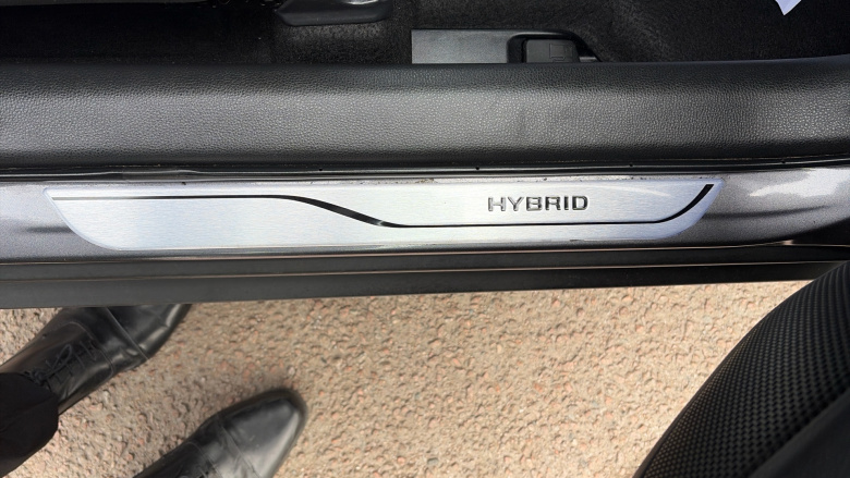 Toyota Yaris Cross 1.5 Hybrid Design 5dr CVT Hybrid Estate